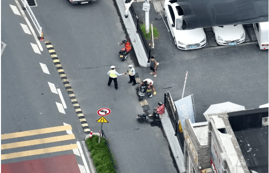 一键到达现场,辅助交警进行事件记录